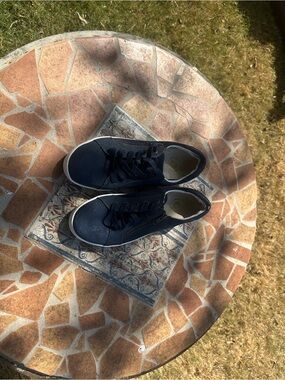 Revitalign Wrigley‎ Orthotic Suede Low-Top Sneakers - Peacoat Shimmer Blue